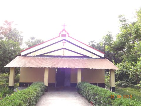 Tamilnadu pastors pray for land to build church buildings.