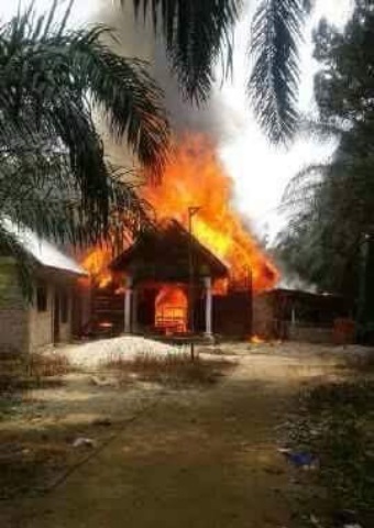 The church attacked was set on fire by radical Muslims in Aceh Singil by radical Muslims who want all churches in the region to be shut down.